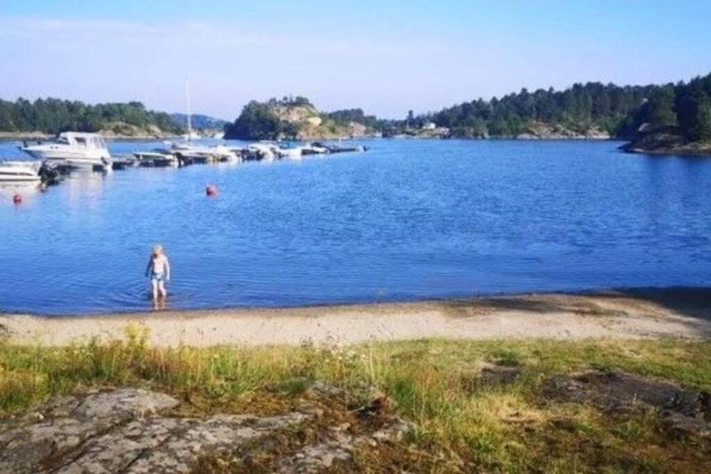 Cozy Cottage Close To Idyllic Archipelago With Additional Building If Booked For More Than 2 People Eydehavn エクステリア 写真